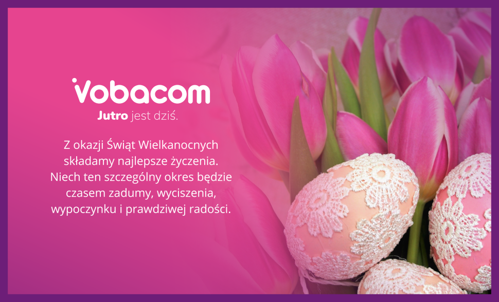 życzenia wielkanocne i jajka w koronce koniakowskiej leżące na tulipanach
